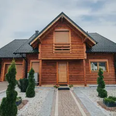 Ile kosztuje budowa domku drewnianego? Poznaj ukryte koszty i ceny