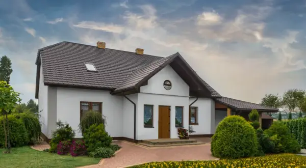 Jaka blacha na dach? Wybierz najlepsze materiały i uniknij błędów