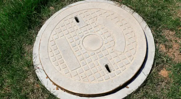 Ile kosztuje budowa szamba betonowego? Zaskakujące ceny i czynniki wpływające na koszt