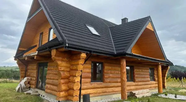 Ile kosztuje dom z bali drewnianych? Sprawdź, co wpływa na cenę