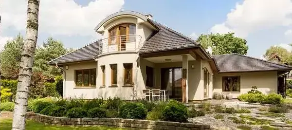 Ile kosztuje przebudowa domu? Sprawdź ukryte wydatki i cenniki