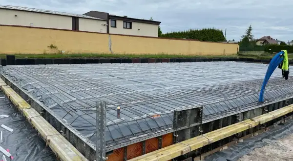 Ile stali na fundament 100m2? Zaskakujące obliczenia i porady