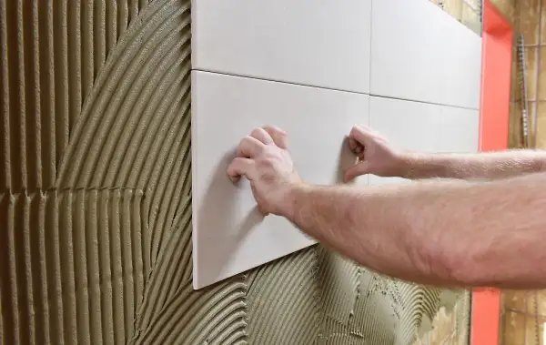 Ile fugi na m2 płytki 60x60 – uniknij błędów w obliczeniach